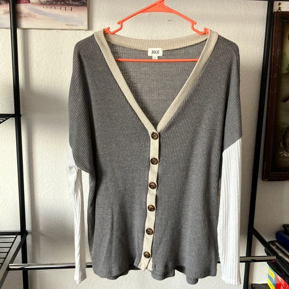 BKE Button Down V neck Long Sleeves Size S